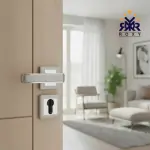 مقبض باب سيلفر بتصميم مستطيل بلمسة كروم