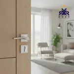 مقبض باب معدني بتصميم منحني أنيق