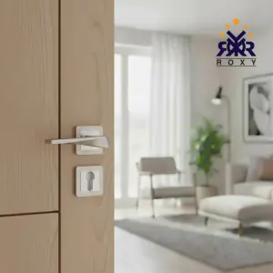 مقبض باب معدني بتصميم منحني أنيق