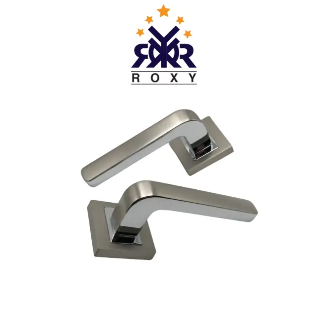 مقبض باب سيلفر بتصميم مستطيل بلمسة كروم