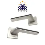 مقبض باب فضي مطفي مع خط اسود  – تصميم عصري