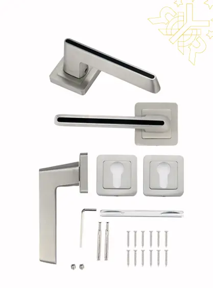 مقبض باب فضي مطفي مع خط اسود  – تصميم عصري