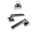 مقبض باب ROXY الفاخرة – تصميم عصري باللون الأسود والإطار المعدني الفضي اللامع