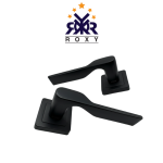 مقبض باب أسود مطفي بتصميم منحني أنيق